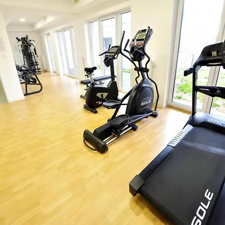 With Access To Sauna And Fitness דירה