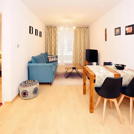 דירה With Access To Sauna And Fitness קולובז'ג