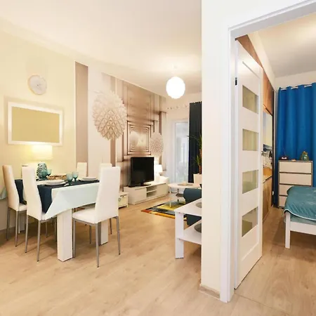 With Access To Sauna And Fitness דירה *